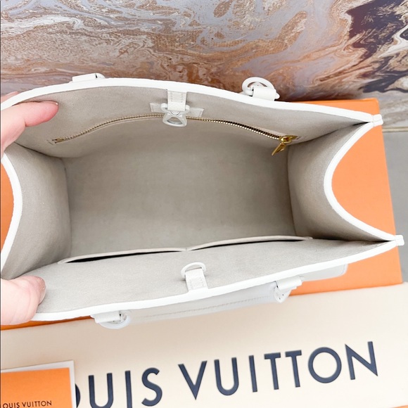 Louis Vuitton Lockme PM Soft White Calfskin Leather Tote - Picture 10 of 12